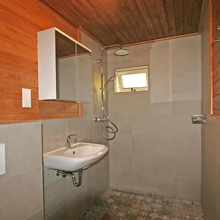 De Roek Vakantiebungalows * 欧特罗