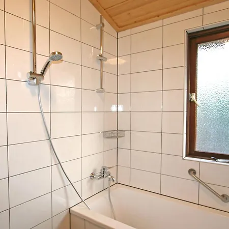 De Roek Vakantiebungalows * 欧特罗