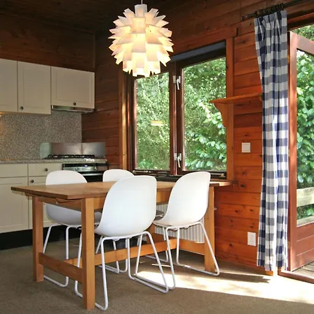 De Roek Vakantiebungalows Holiday park *