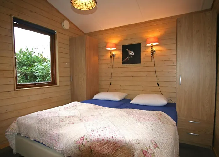 De Roek Vakantiebungalows Semesterpark