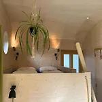 De Roek Vakantiebungalows * 欧特罗
