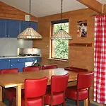 假日公园 De Roek Vakantiebungalows 欧特罗